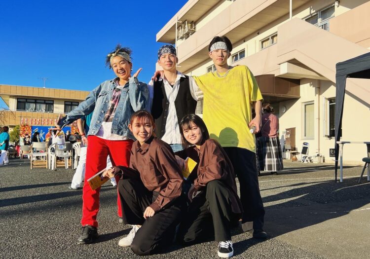 “青寿苑　秋まつり出演終了”
